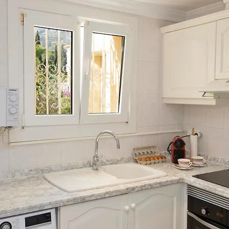 The Alou 1 - Jacuzzi - Bbq - Garden - Pool *